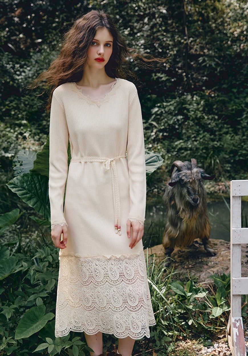 Romantic Ivory Lace Patchwork V-Neck Maxi Dress